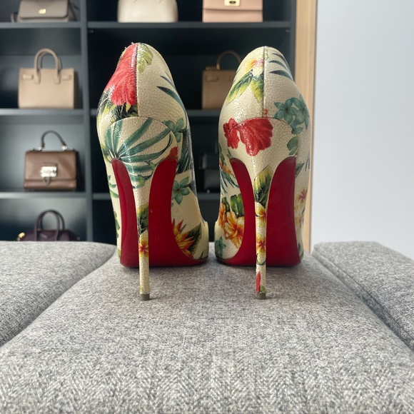 Christian Louboutin So Kate 120, Hawaii Leather, EU38.5 (fits a US7.5 or US8) - Picture 2 of 7